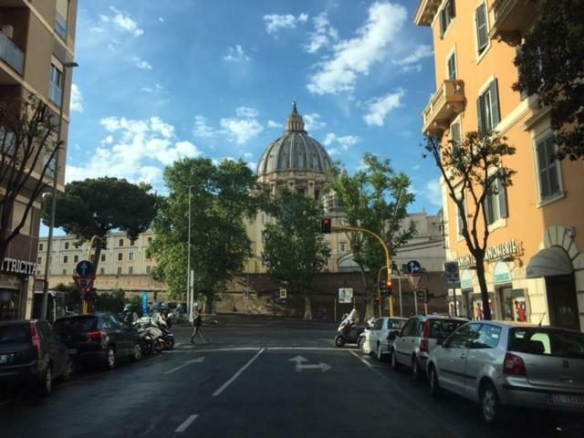 Affreschi A San Pietro Acomodação com café da manhã Roma Exterior foto
